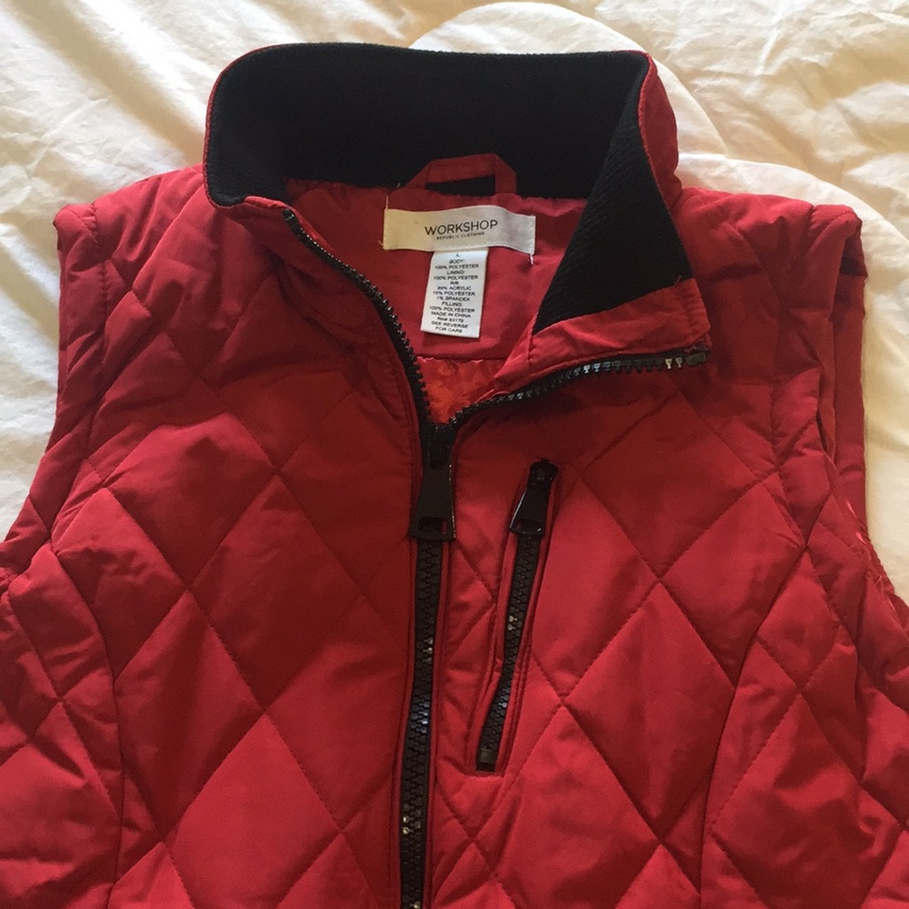 WORK SHOP REPUBLICAN CLOTHING RED AND BLACK VEST